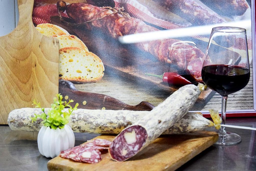 Salame con Pecorino "U Spinnu"  17,00 €/Kg